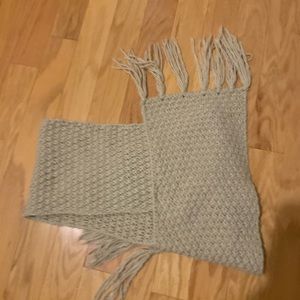 Beige knit scarf